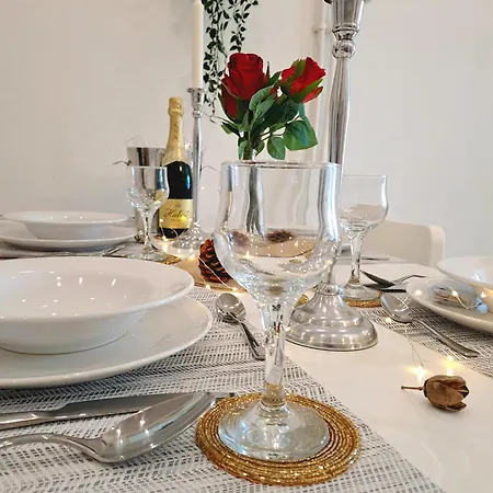 Daire Sunny & Elegant Large Flat Next To Parliament *